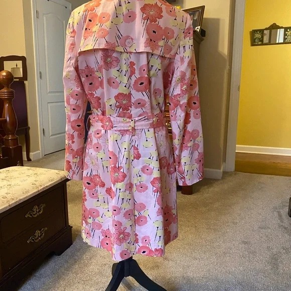 Floral Pink Trench Coat - Picture 2 of 6